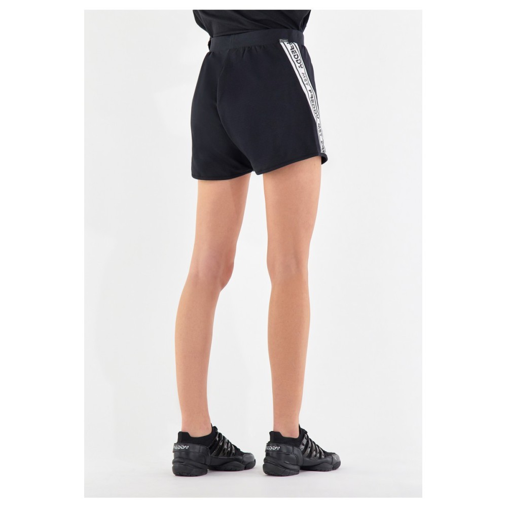 Shorts in lightweight stretch fleece with side inserts
